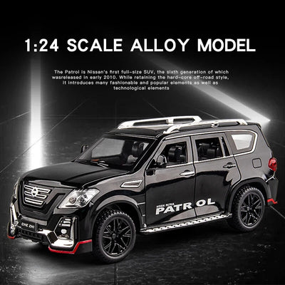 1:24 Diecast Nissan Patrol SUV Model Car With Smoke