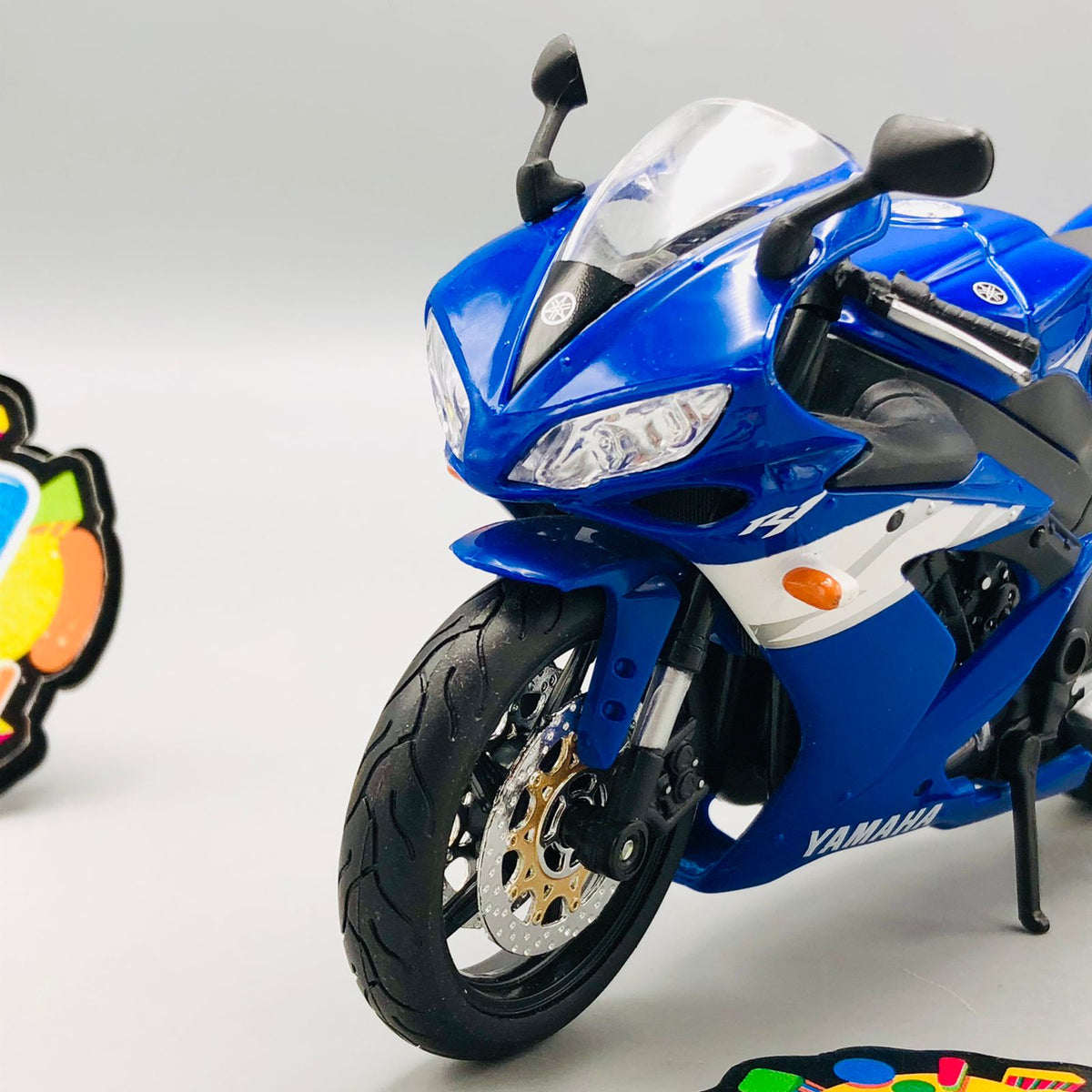 Maisto Diecast 1:12 Yamaha YZF-R1 Model Bike - Without Box