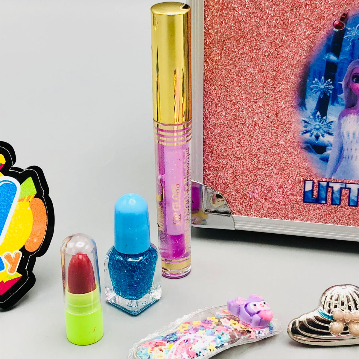 15Pcs Realistic Little Princess Makeup Suitcase