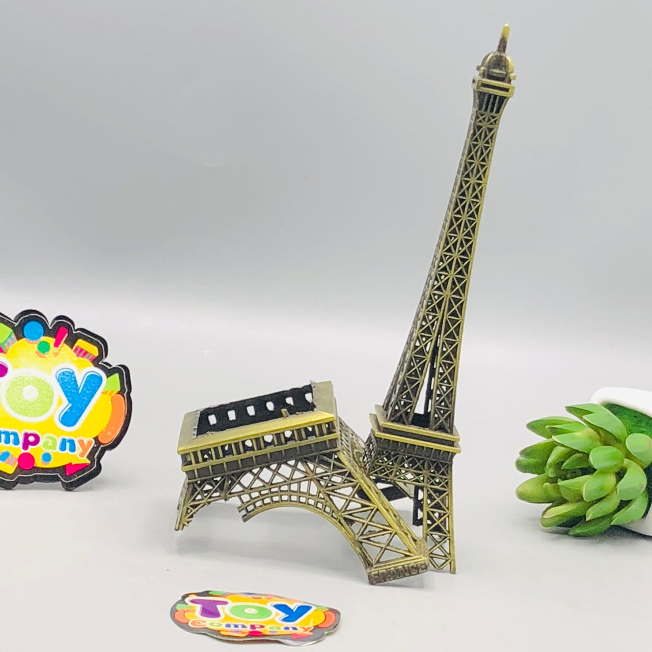 Metal Eiffel Tower - Damaged