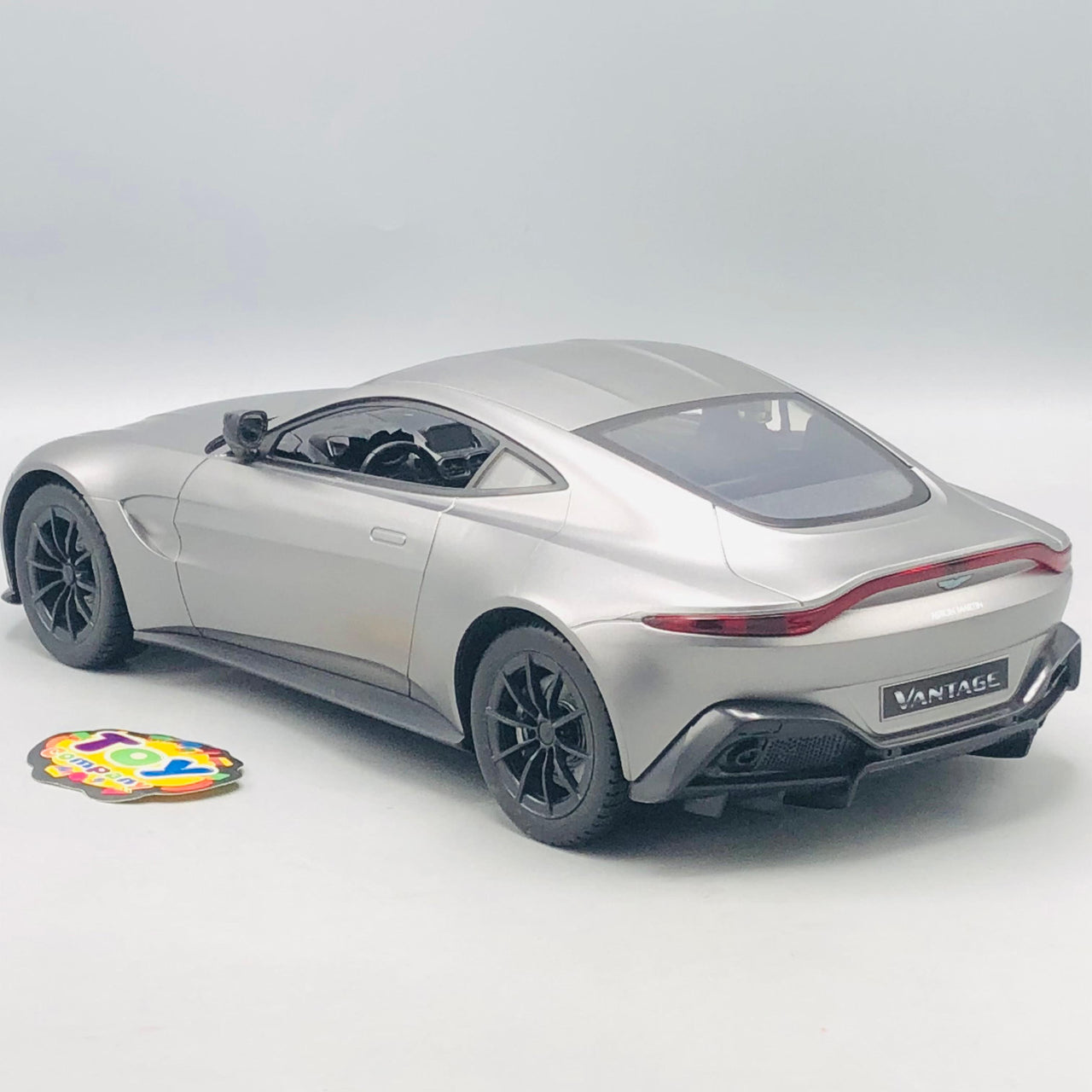 2.4GHz 1:14 RC Aston Martin Vantage Model