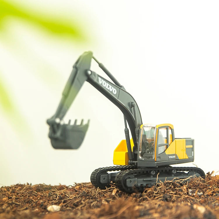 Bburago 1:50 Volvo Excavator Construction Vehicle