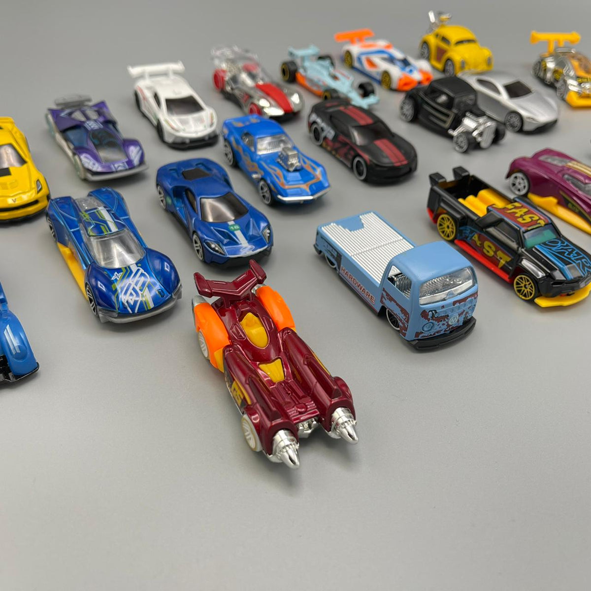 Hot Wheels Set of 20 Vehicles