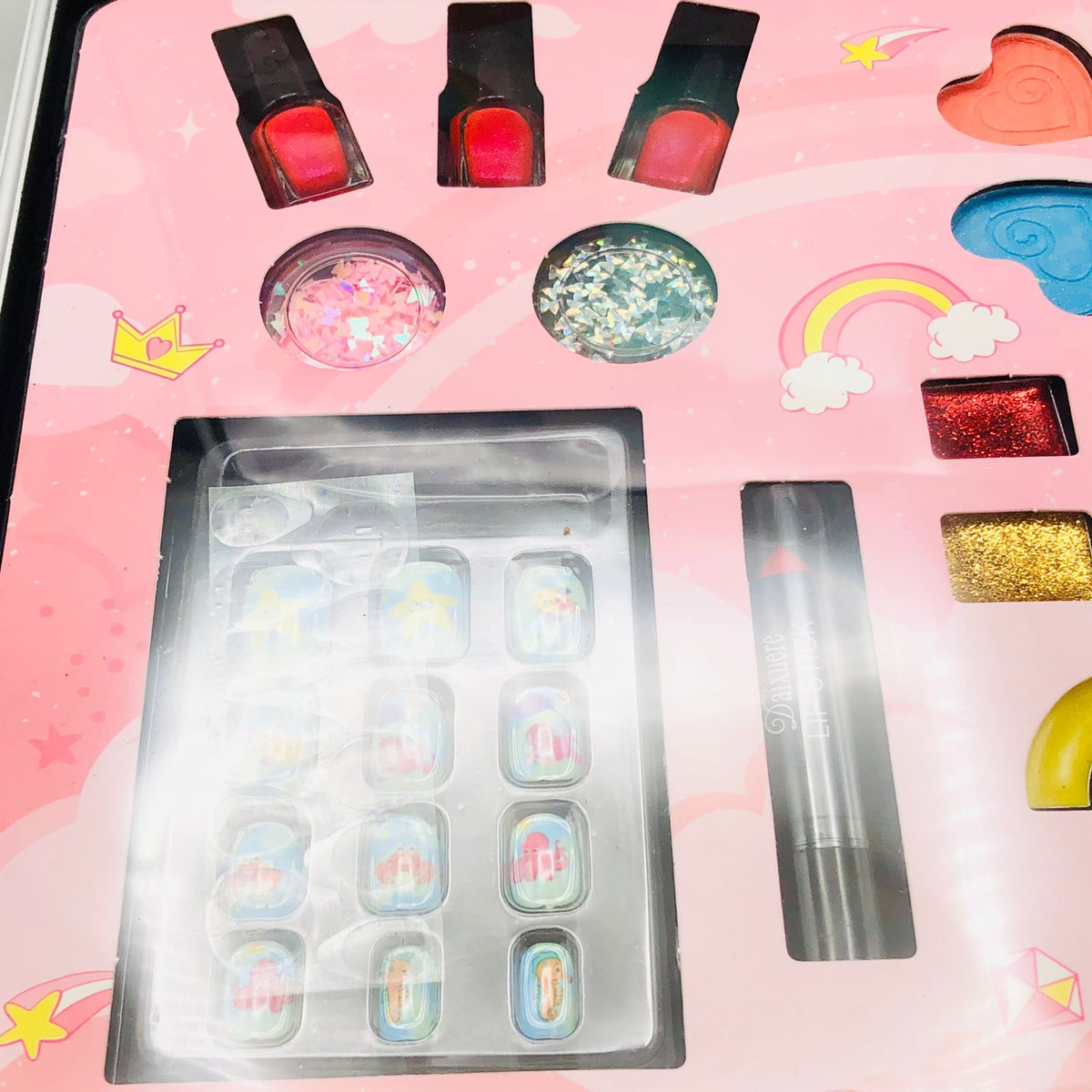 40Pcs Realistic Unicorn Cosmetic Suitcase
