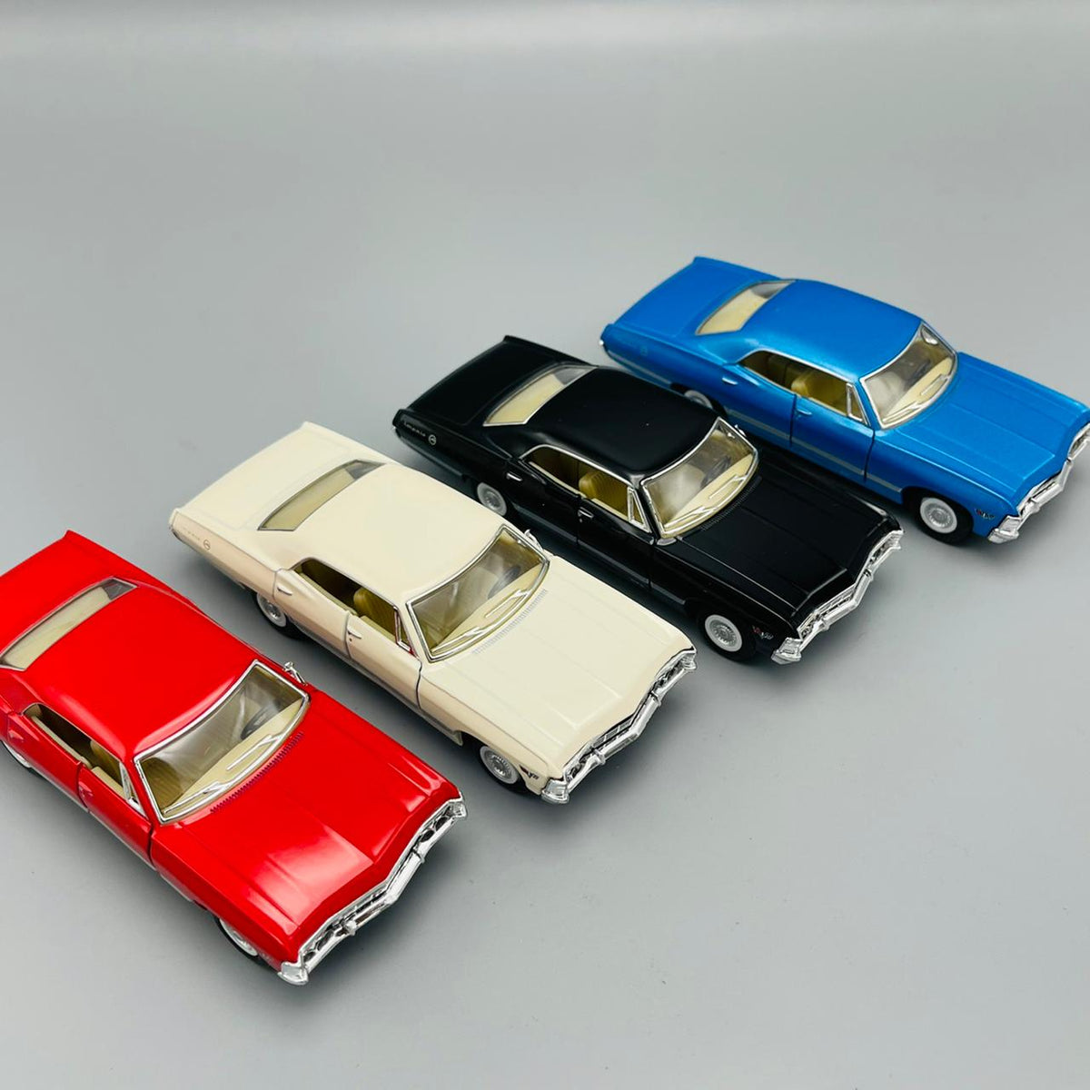 Kinsmart Metal Body 1967 Chevrolet Impala