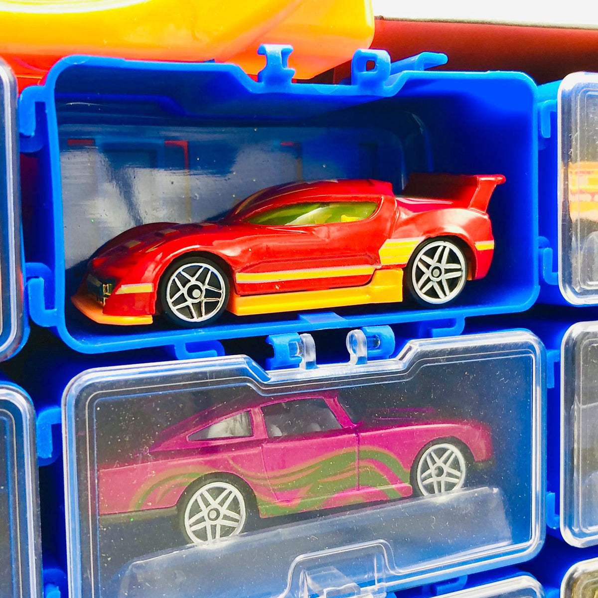 16Pcs Mini Diecast Inertial Cars With Display Racks - Minor Fault