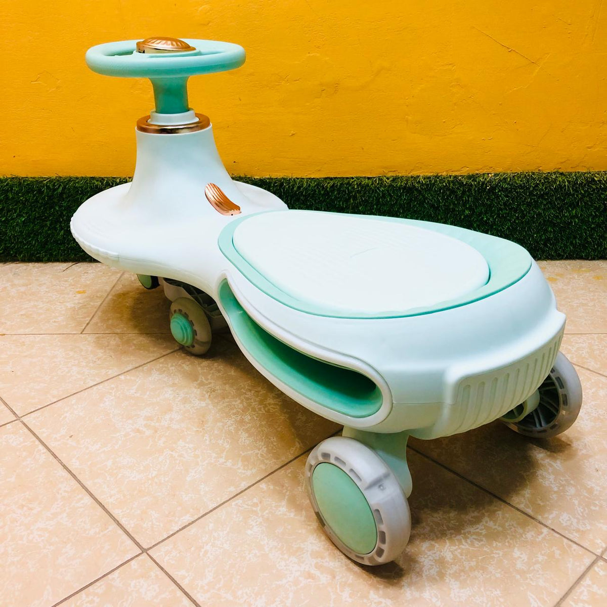 Kids Ride-on Staking Twist Car "Auto Walker" - Green