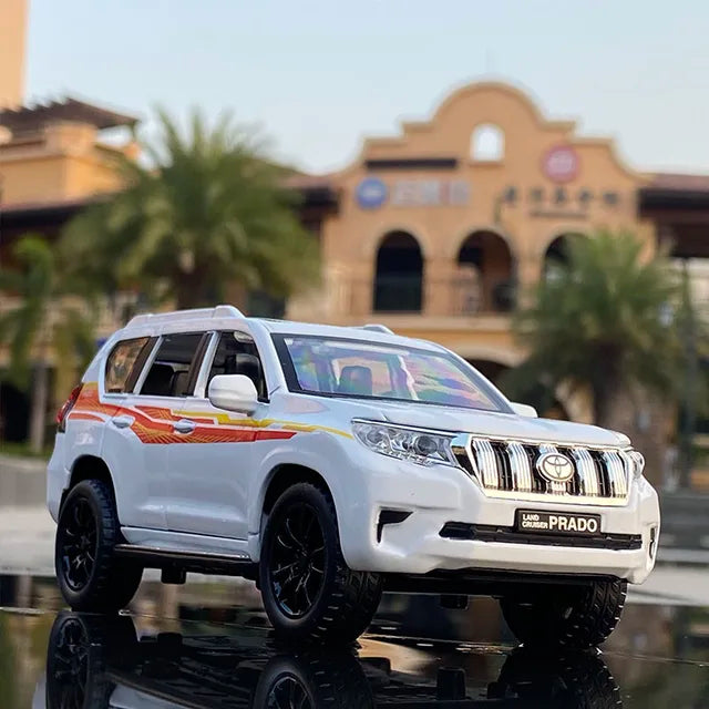 1:32 Diecast Land Cruiser Prado