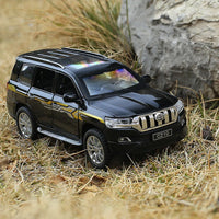 1:32 Diecast Toyota Land Cruiser Prado TX Model