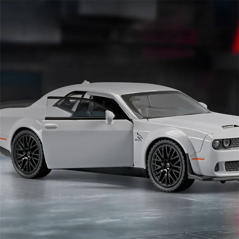 1:32 Diecast Metal Dodge Challenger Model Car
