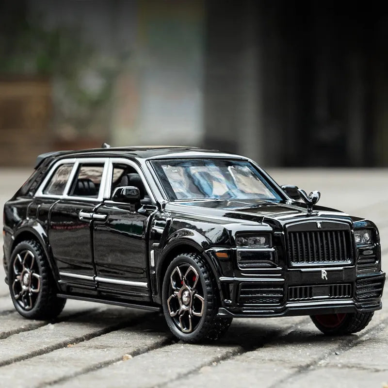 1:36 Rolls Royce Cullinan Model Car