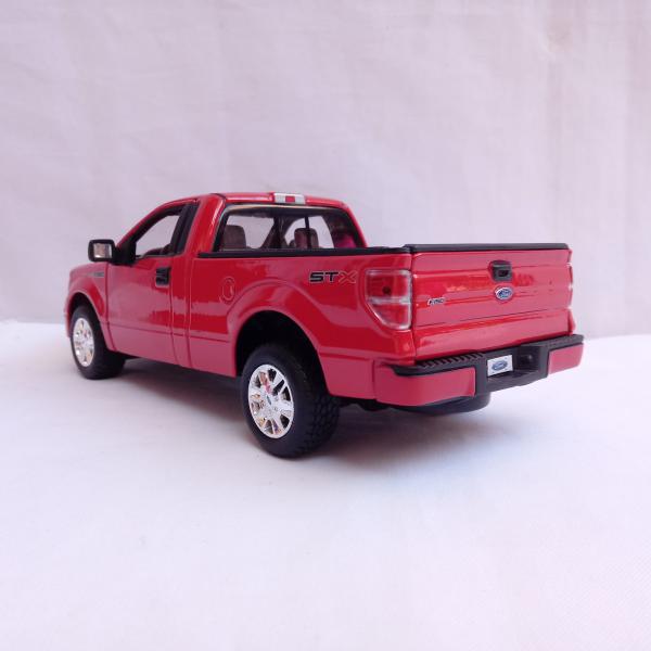 Maisto 1:27 Ford F-150 STX Model