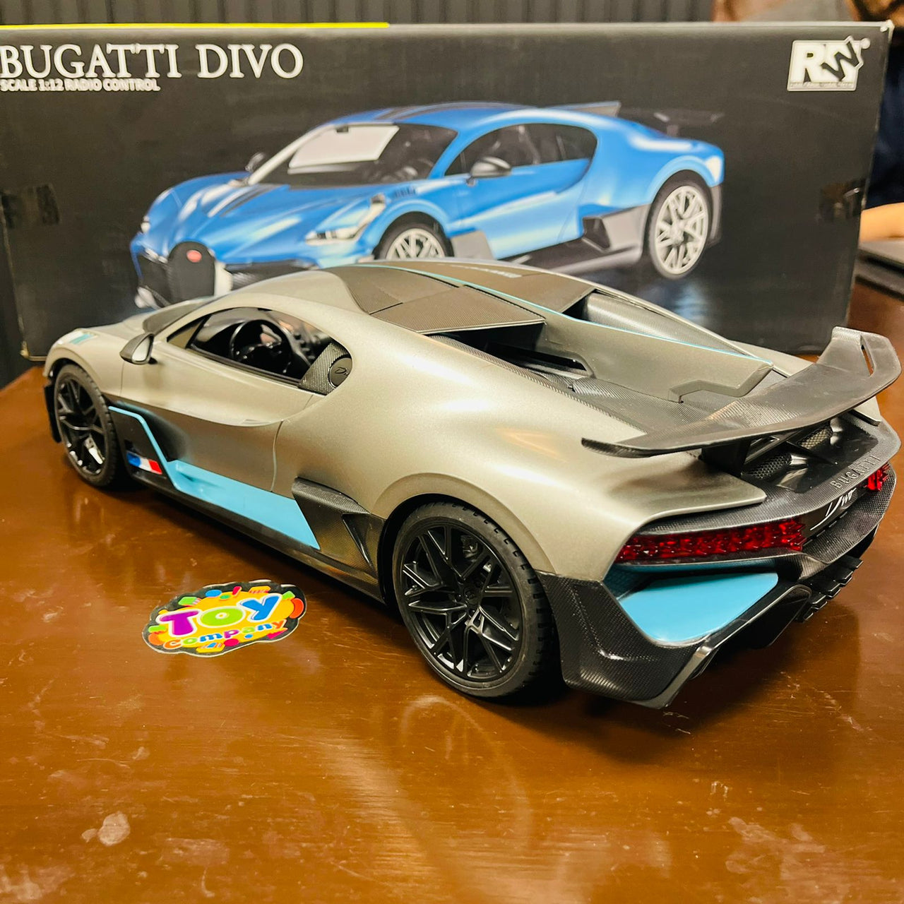 2.4GHz 1:12 RC Bugatti Divo Model