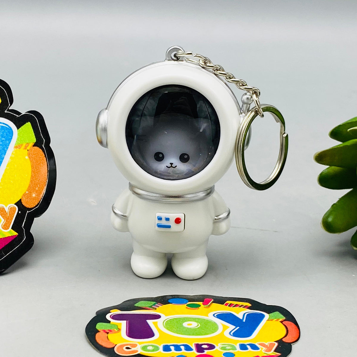 1Pc Cute Astronaut Keychain With Light
