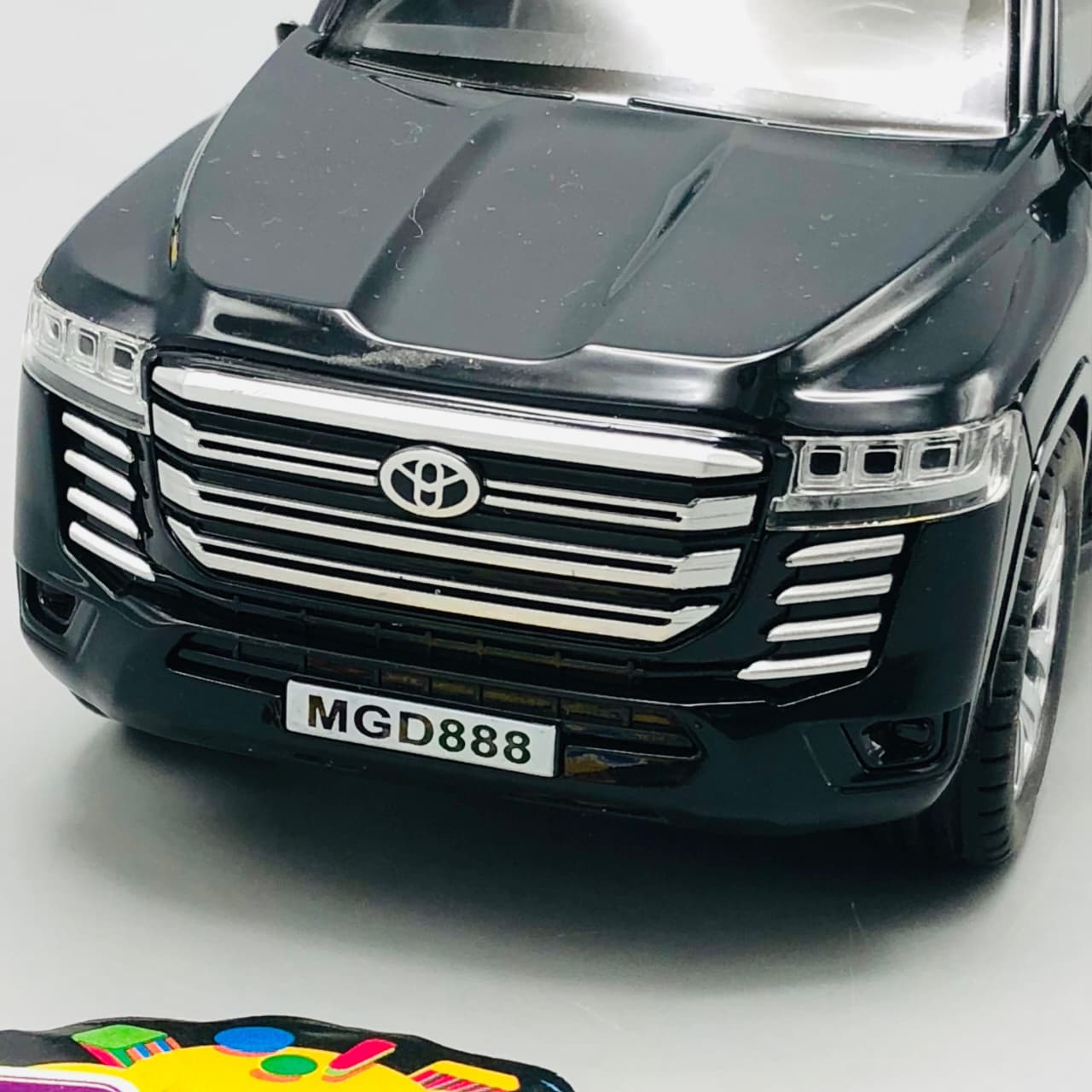 1Pc ABS  Land Cruiser Model With Light & Sound - Minor Fault