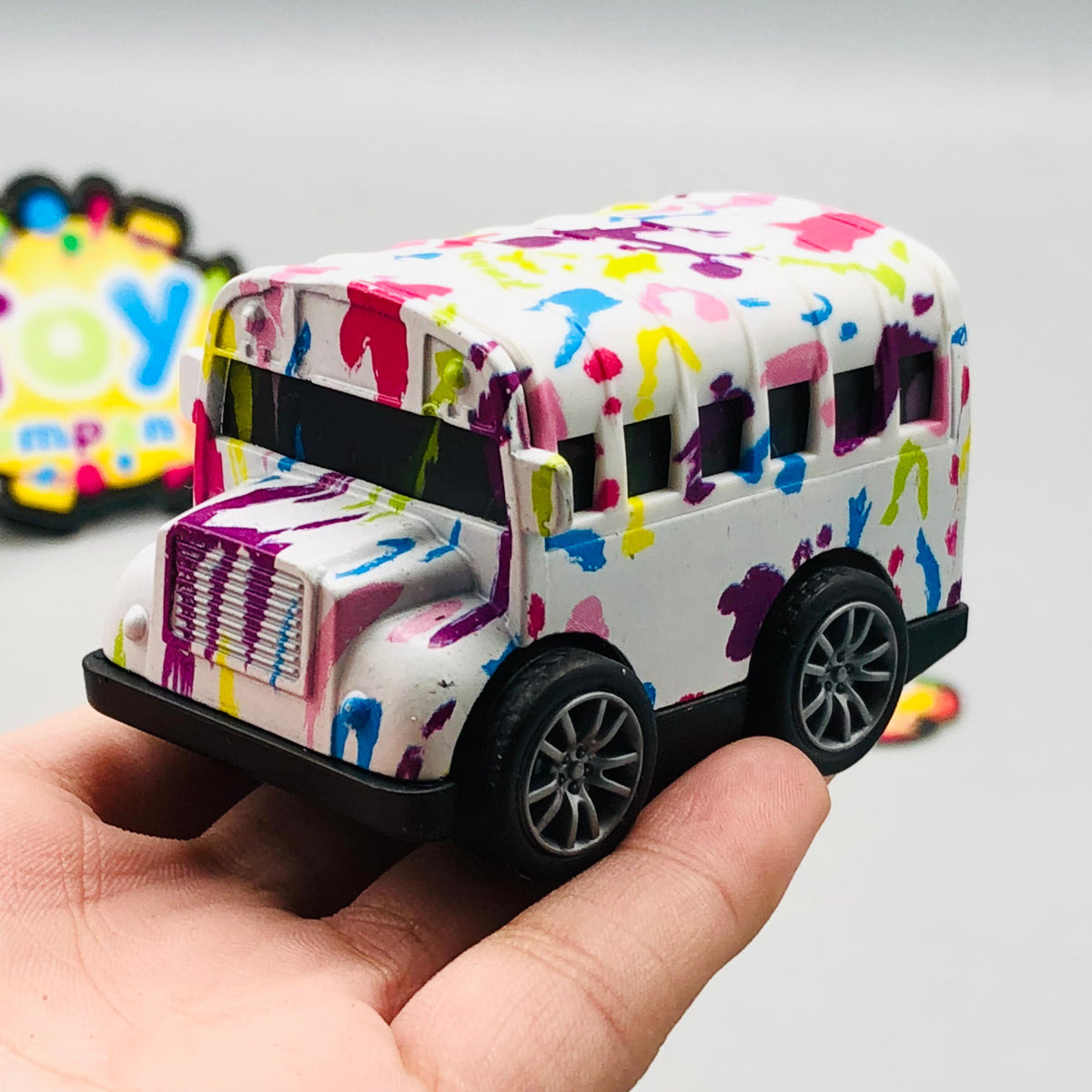 1Pc Diecast Mini Colorful Bus - Minor Fault