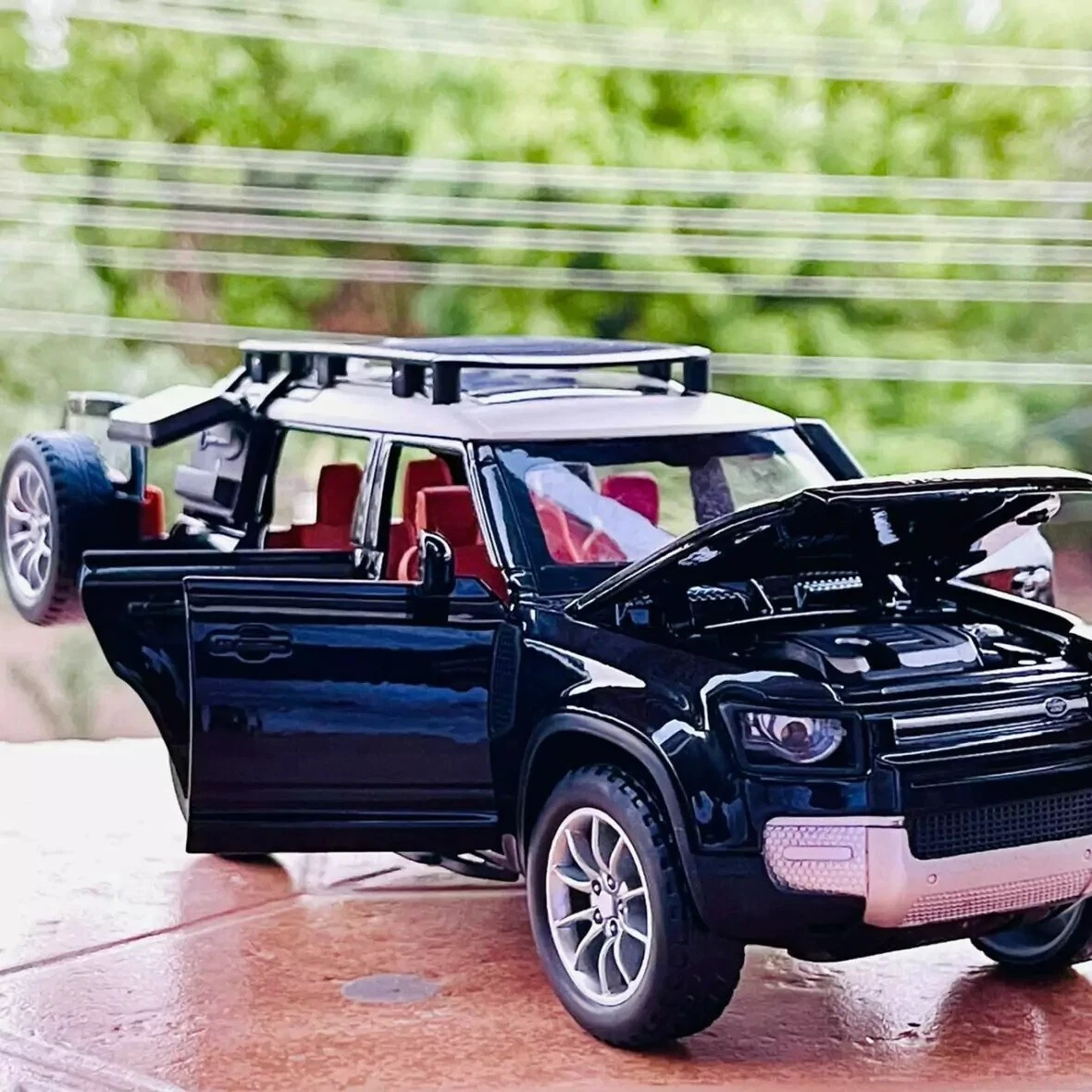 1:22 Diecast Land Rover Defender Model Car