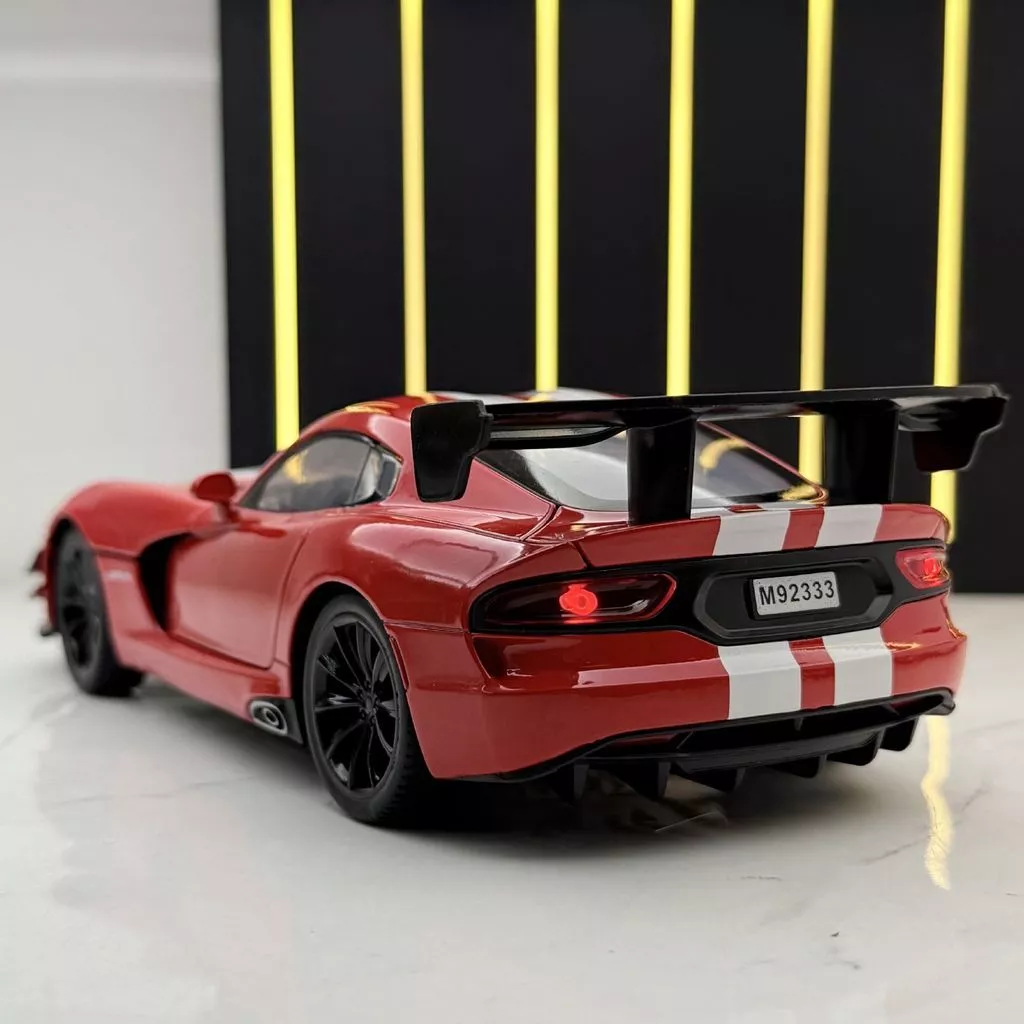 1:24 Diecast Dodge Viper ACR Sports Model