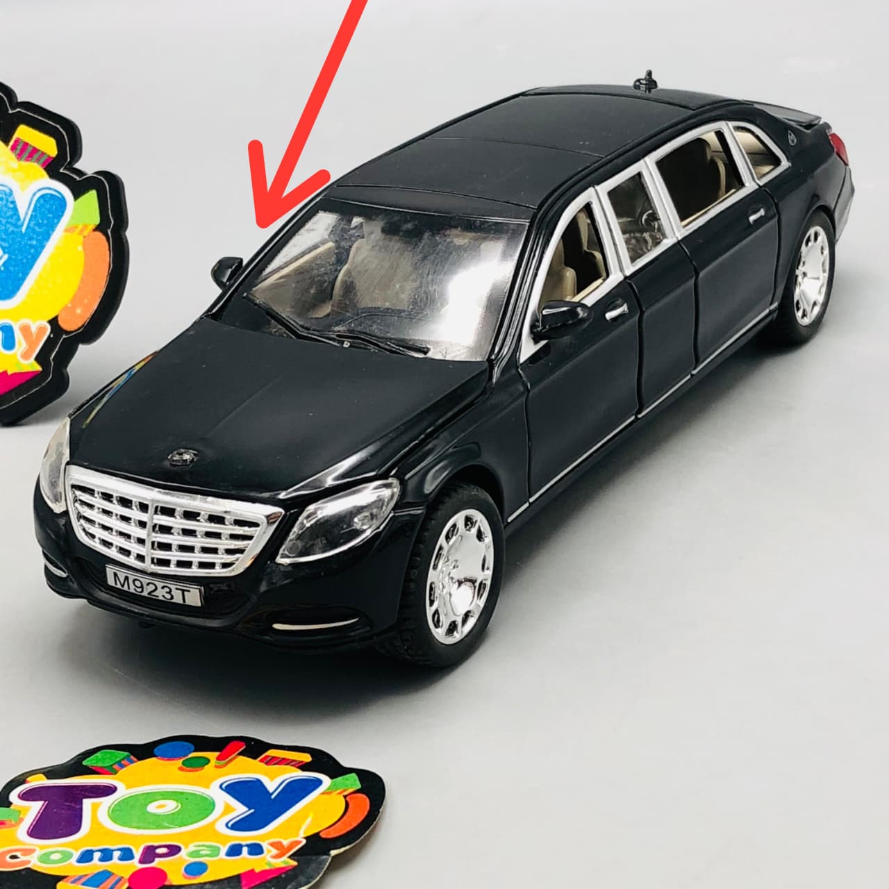 1:24 Diecast Mercedes Limousine Model Car Black - Minor Fault