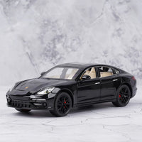 1:24 Diecast Porsche Panamera Model Car With Smoke