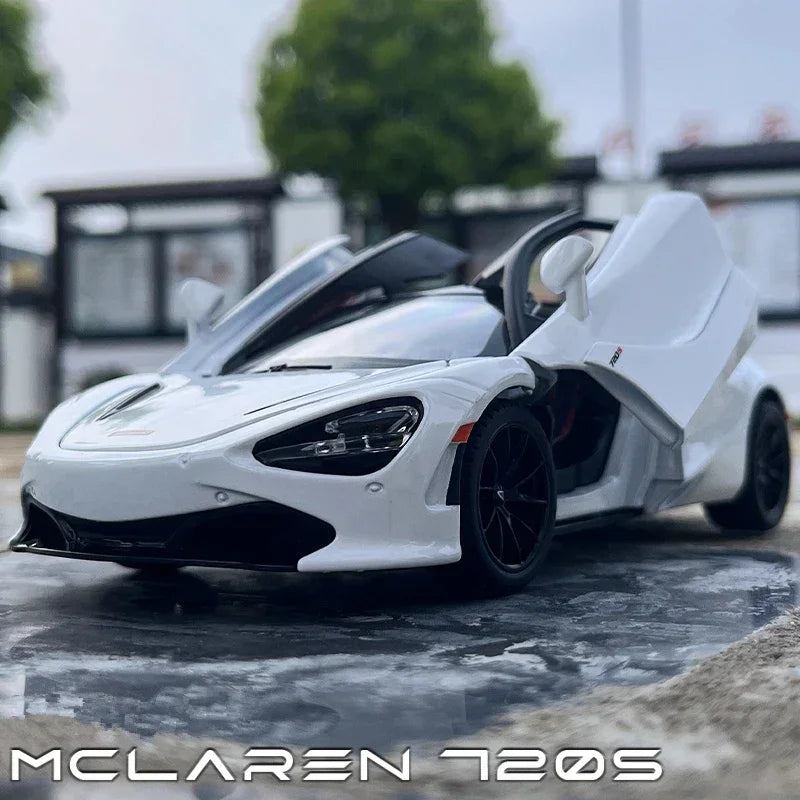 1:24 Diecast McLaren 720S Model Car With Smoke