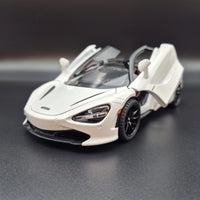 1:24 Diecast McLaren 720S Model Car With Smoke