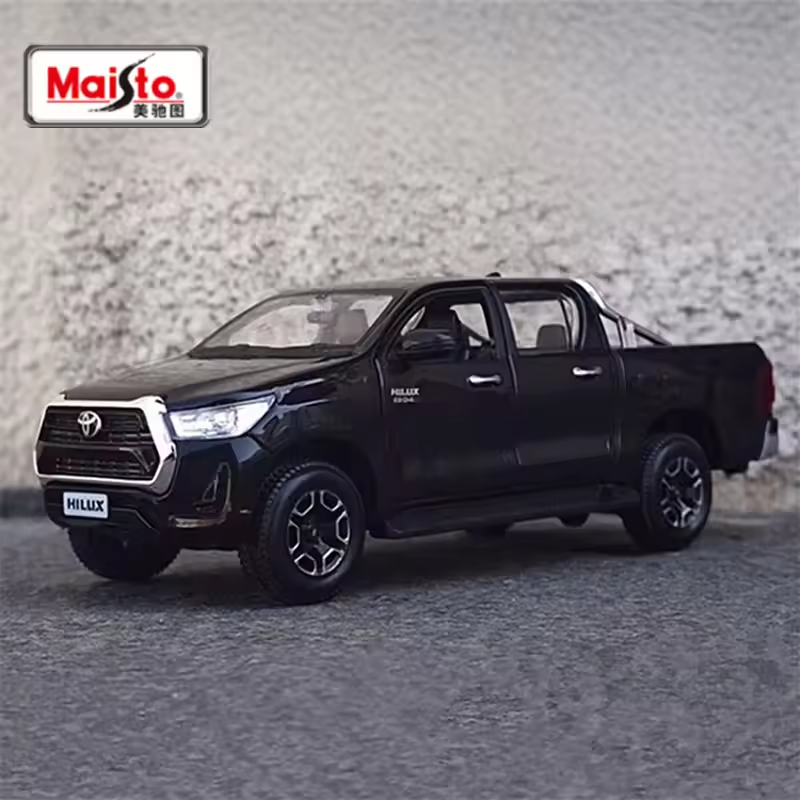 1:27 Maisto Diecast Toyota Hilux Model - Black