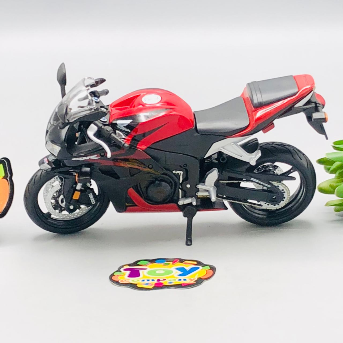 Maisto 1:12 Diecast Honda CBR 600 RR Model Bike