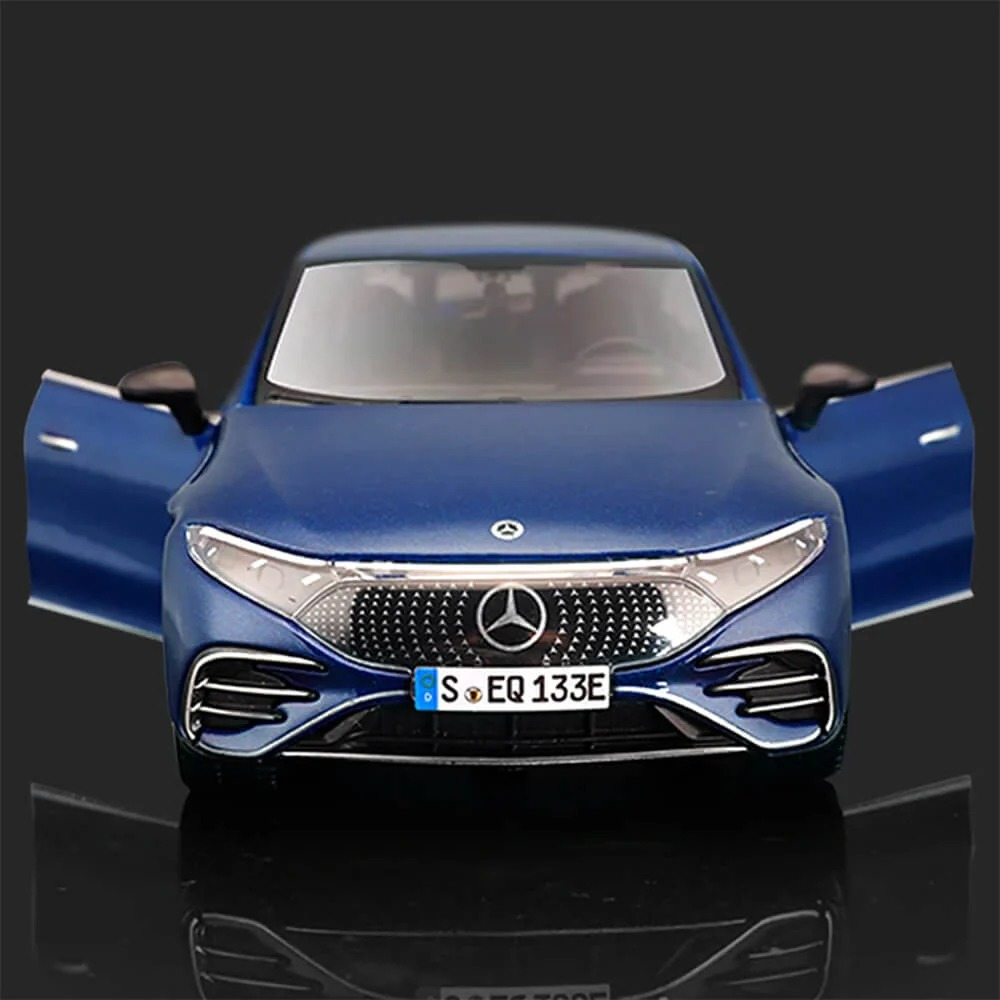 Maisto 1:24 EQS by Mercedes-EQ Model