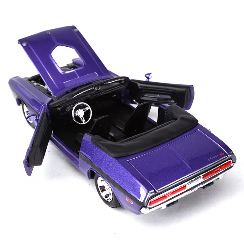 Maisto 1:24 Dodge Challenger R/t Convertible Model
