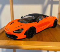 1:24 Diecast McLaren 720S Model With Acrylic Box
