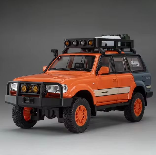 1:24 Diecast Toyota Land Cruiser LC80