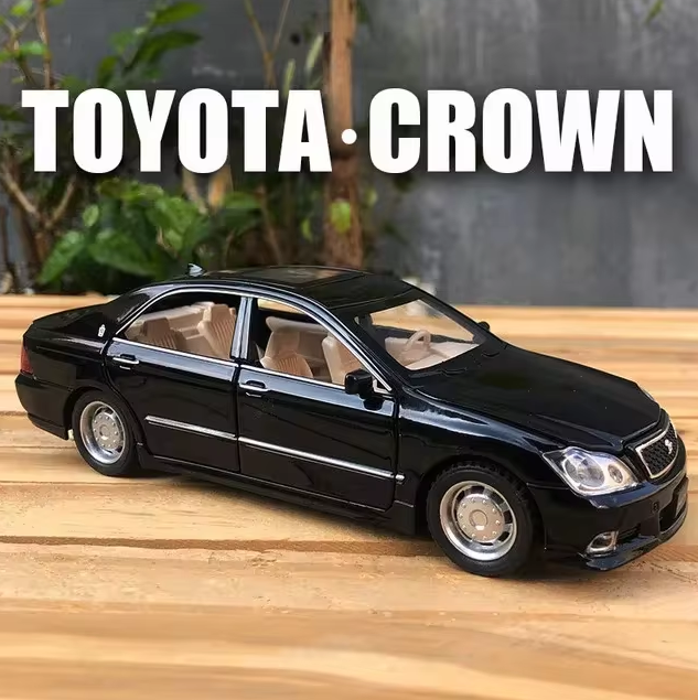 1:32 Diecast Toyota Crown Model Car