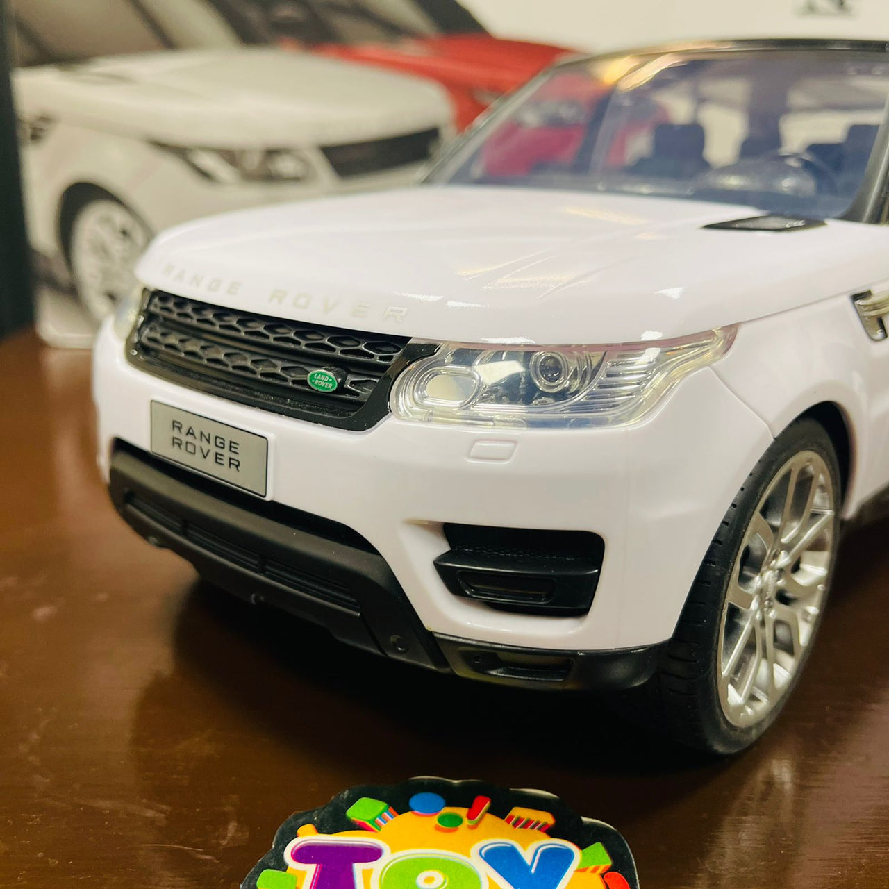 2.4GHz 1:14 RC Range Rover Sports Model