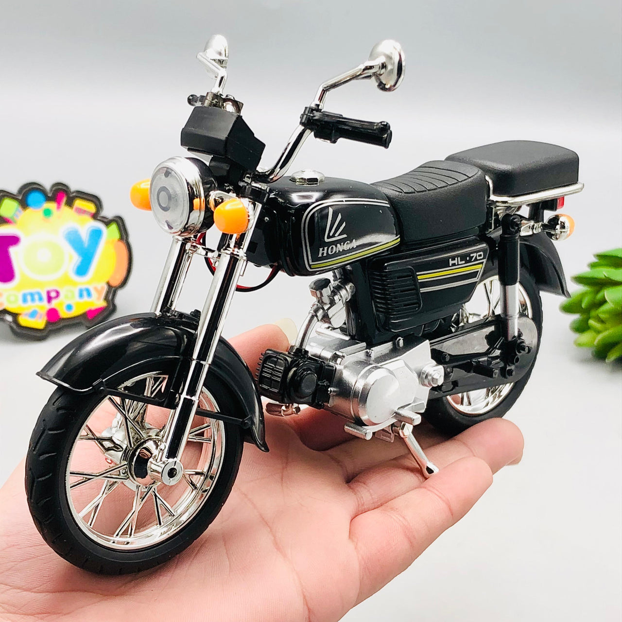 1:10 Diecast Honda 70 Model Bike - 1Pc