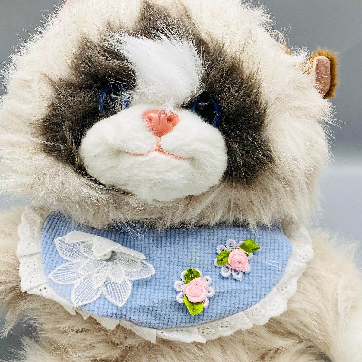 Floral Bib Kitten Plush Backpack - Cream