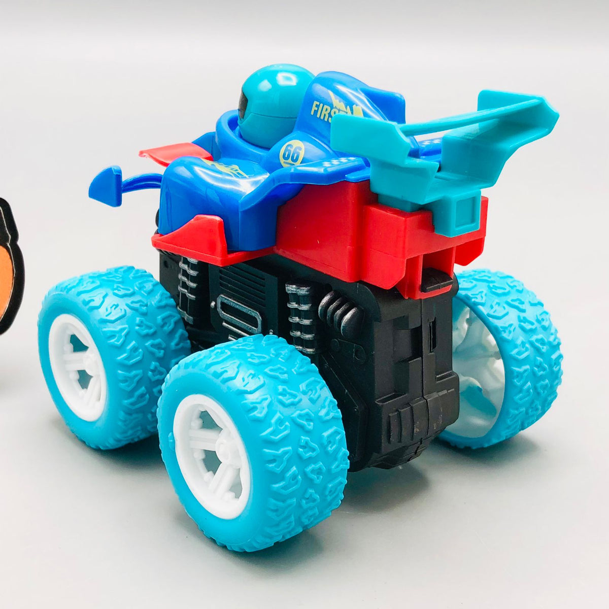 1Pc Inertial Champion Racing Car Toy