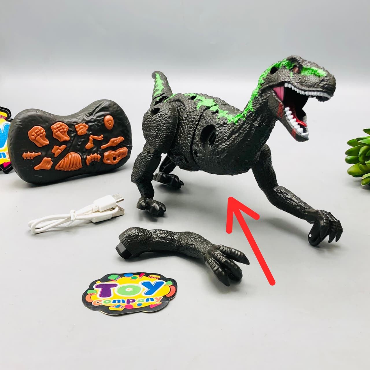 2.4G RC Crawling Dinosaur With Light & Sound - Major Fault