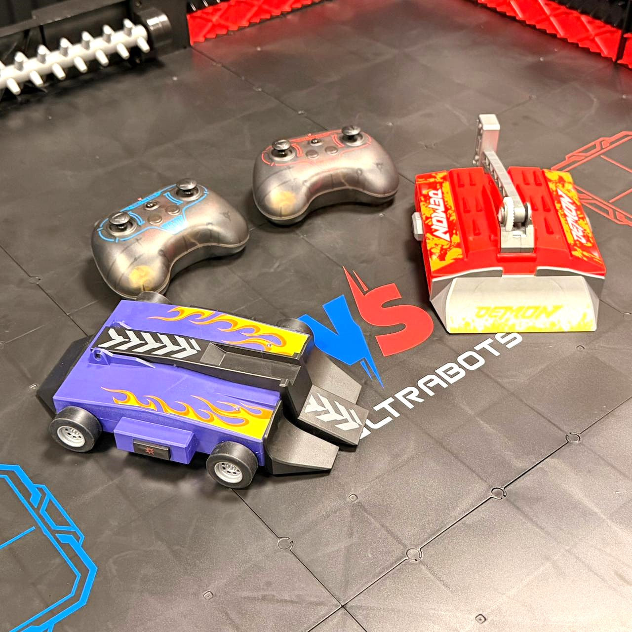 2.4G Remote Control Ultra Bots Fighting Robots With Arena