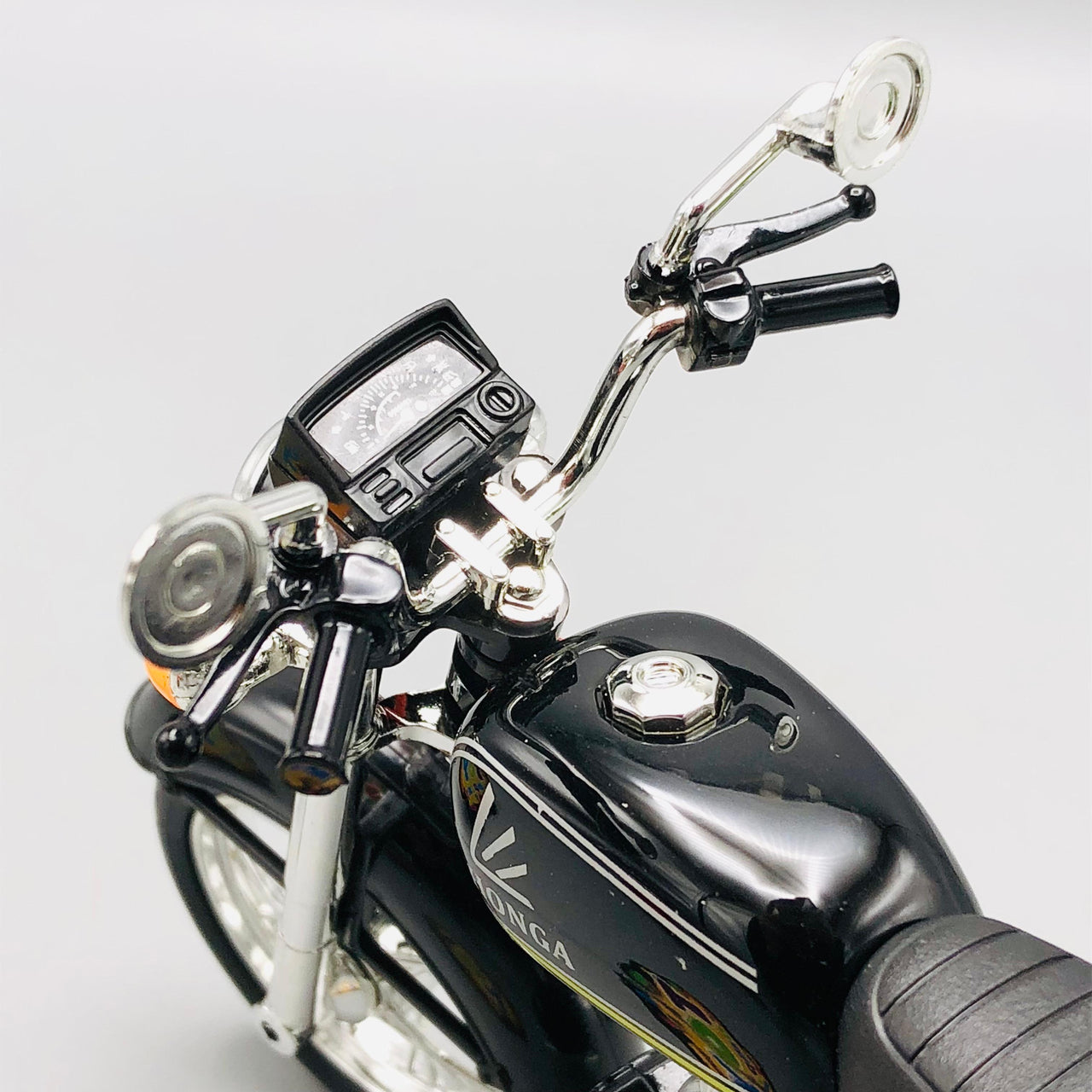 1:10 Diecast Honda 70 Model Bike - 1Pc