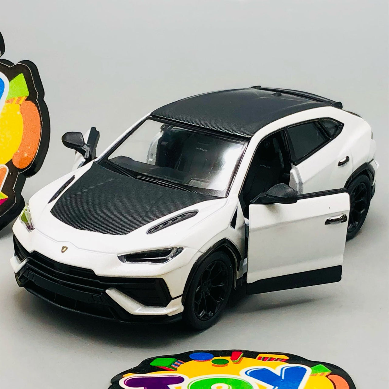 1:38 Kinsmart Lamborghini Urus Performante Model