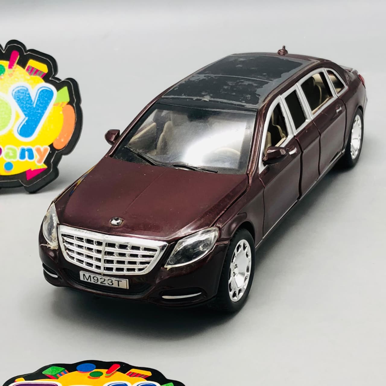 1:24 Diecast Mercedes Limousine Model Car Maroon - Minor Fault
