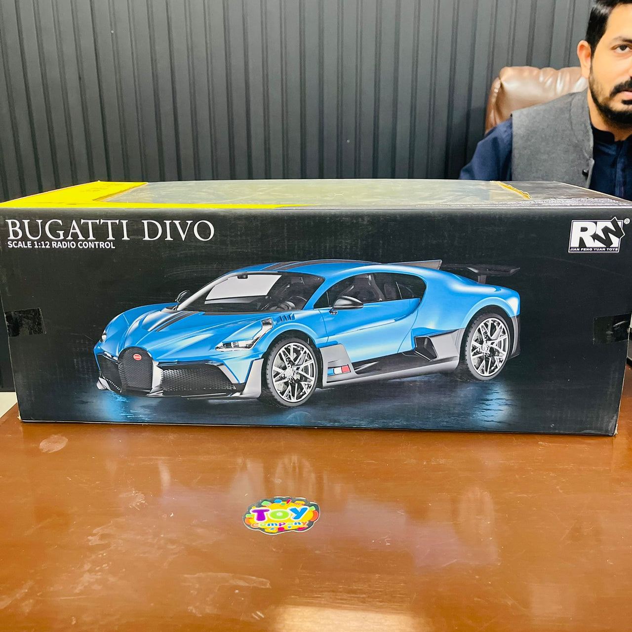 2.4GHz 1:12 RC Bugatti Divo Model