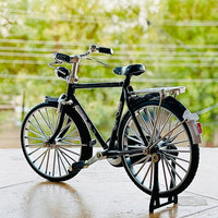 1:10 Scale Classic Diecast Bicycle (Toy)