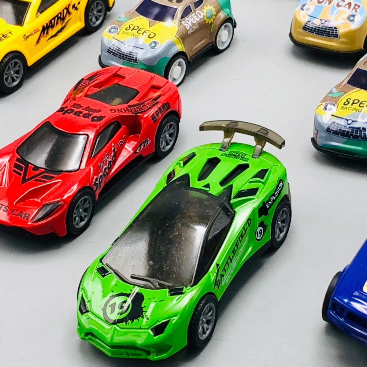 1:64 12Pcs Mini Alloy Cars Set - Assortment