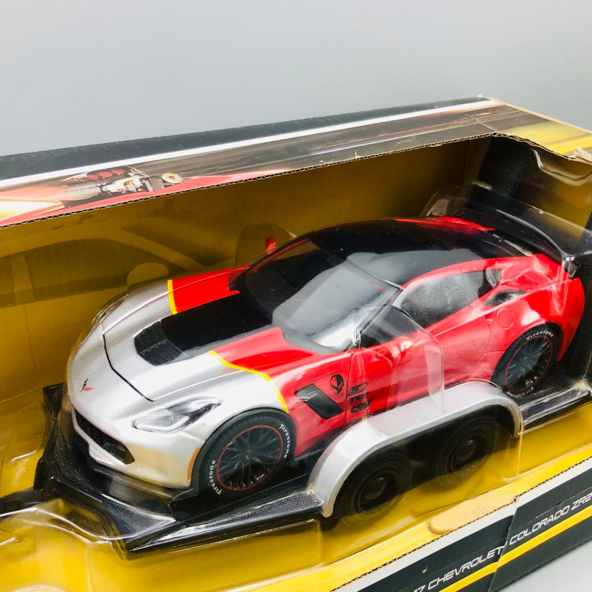 1:24 Chevy Colorado ZR2 & 2015 Corvette Z06 on Trailer