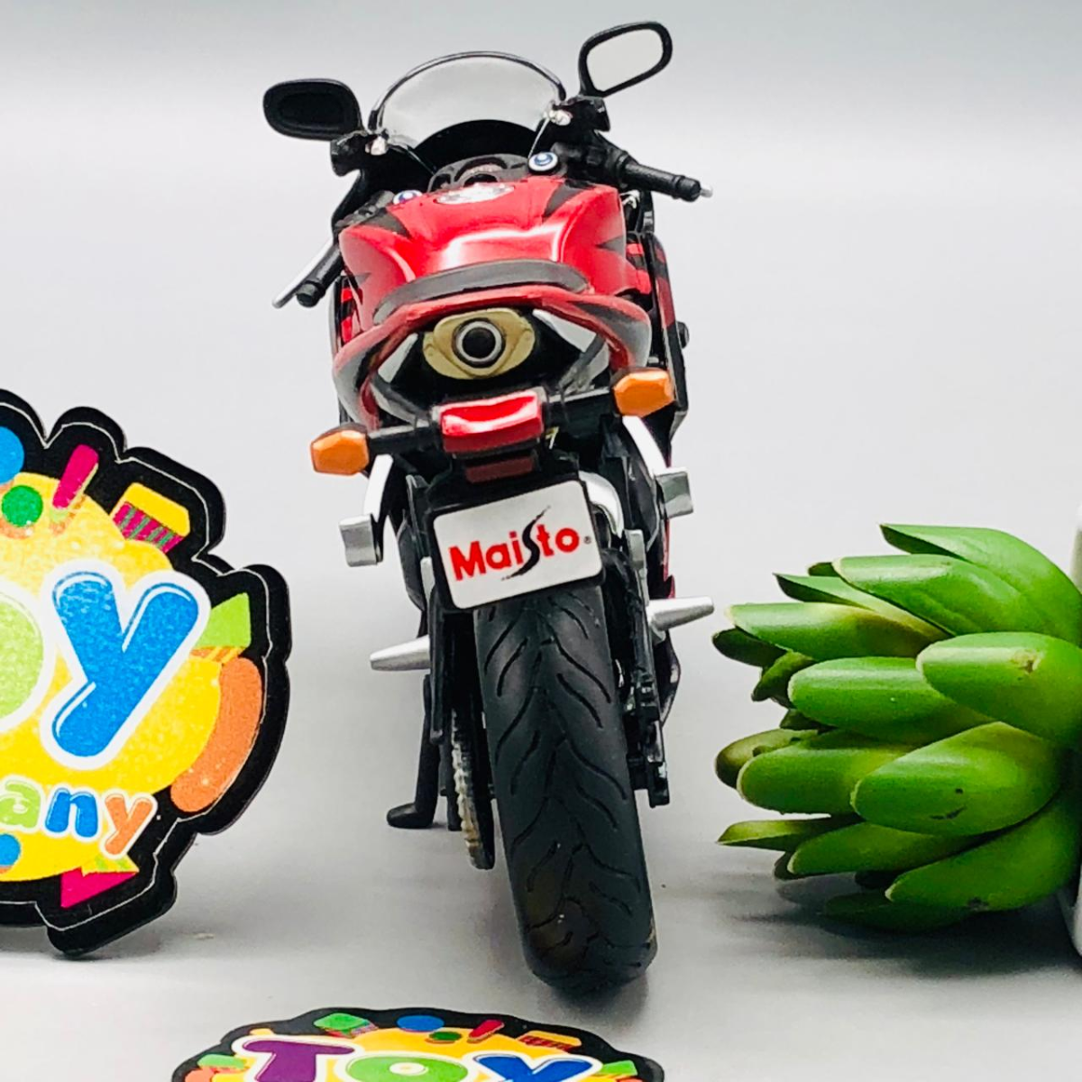 Maisto 1:12 Diecast Honda CBR 600 RR Model Bike
