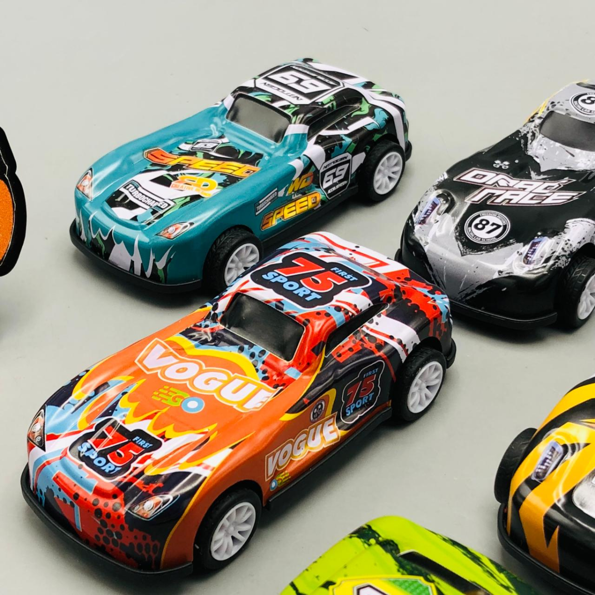 8Pcs Mini Inertial Cars Set