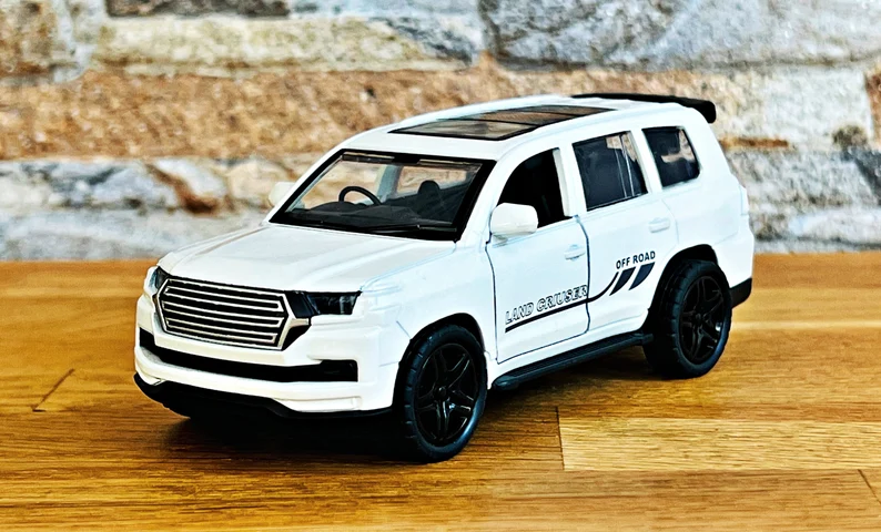 1:36 Diecast Mini Land Cruiser Off Road Model Car