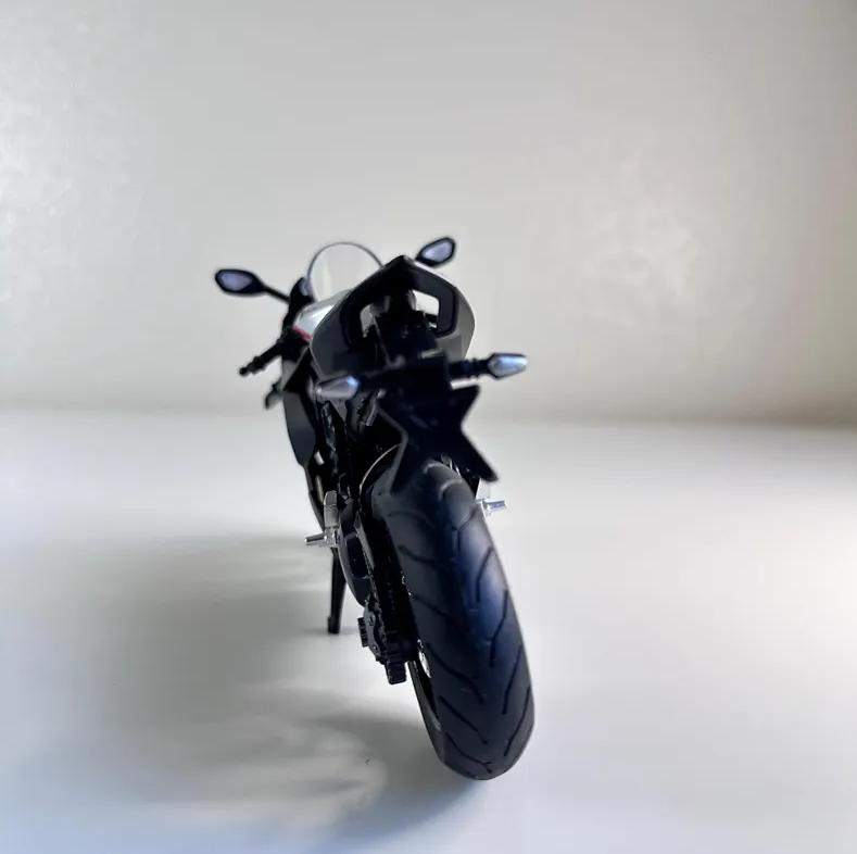 1:12 Mini Diecast Ducati Corse V4 Model Bike